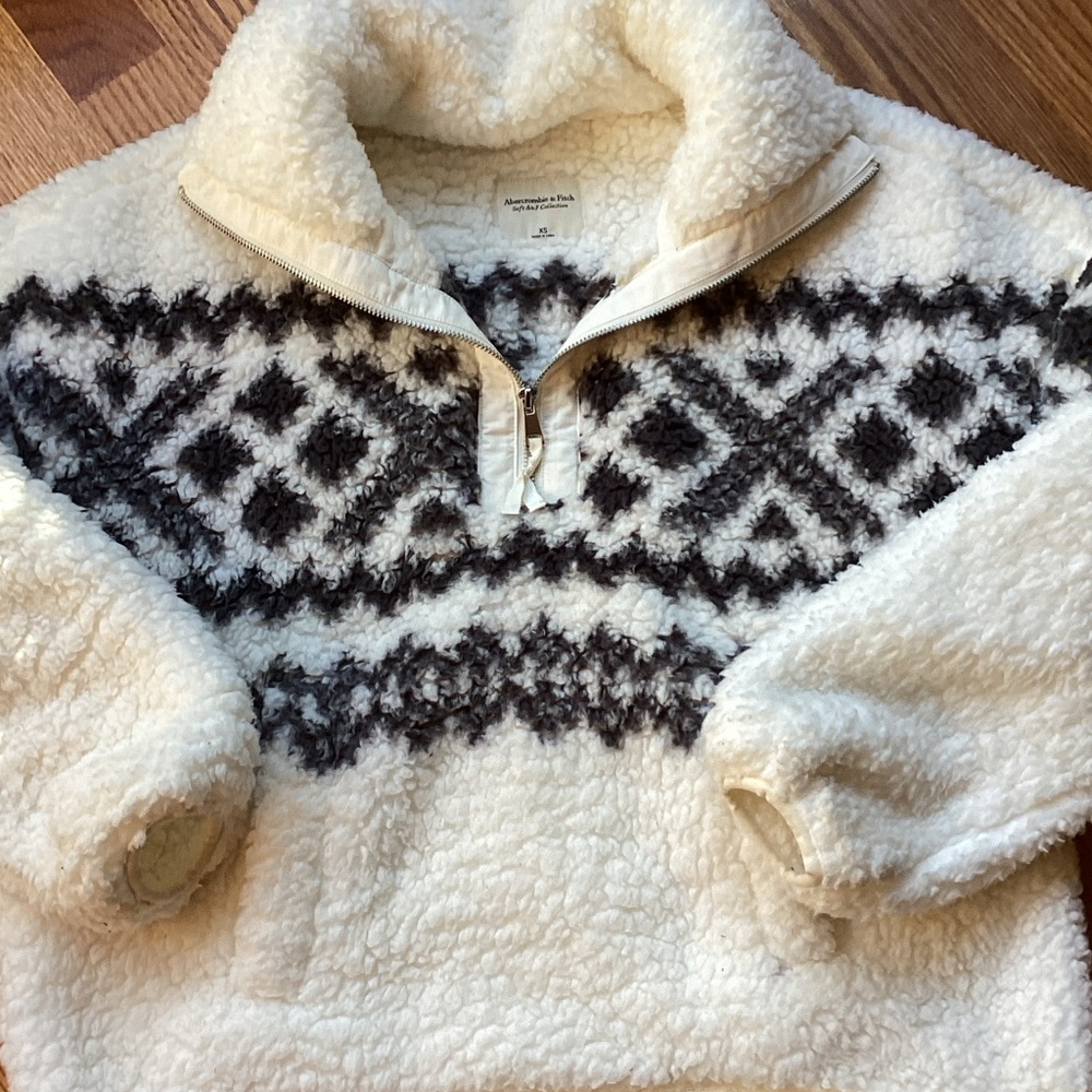 Abercrombie & Fitch White and Black Sherpa Jacket - Picture 4 of 4